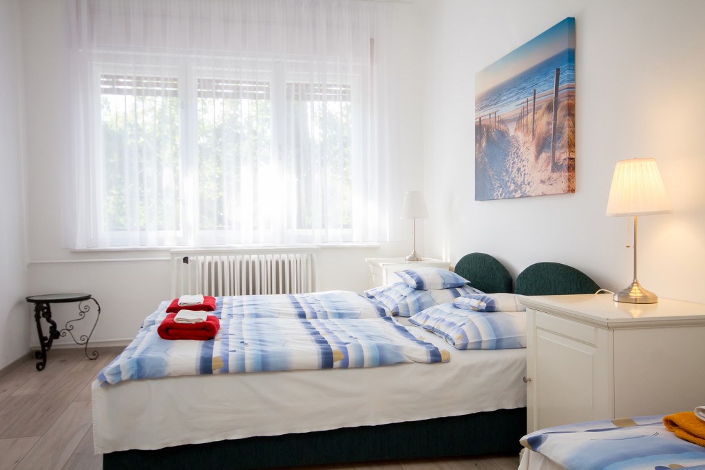 Budapest: Andrassy Appartamento - letto matrimoniale