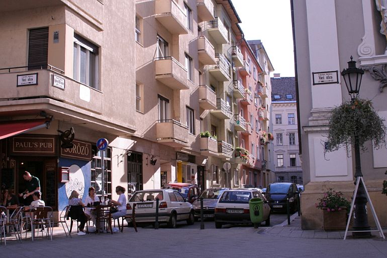 Budapest:  Apartman - épület