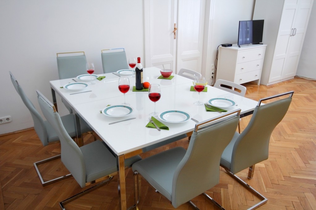Budapeszt: See Our Emerald apartment - 